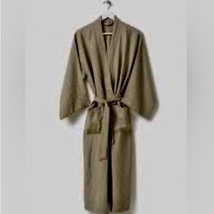 Onia 100% Pure linen robe in color YUH CASHEW